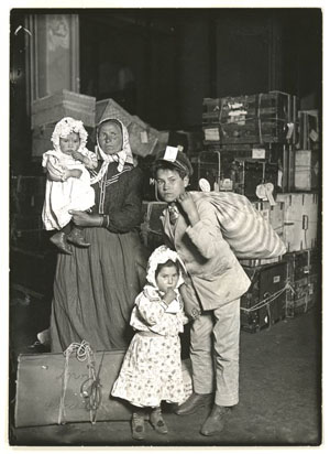 Lewis Hine, Italian emigrant in Ellis Island